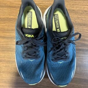 Hoka Clifton 8